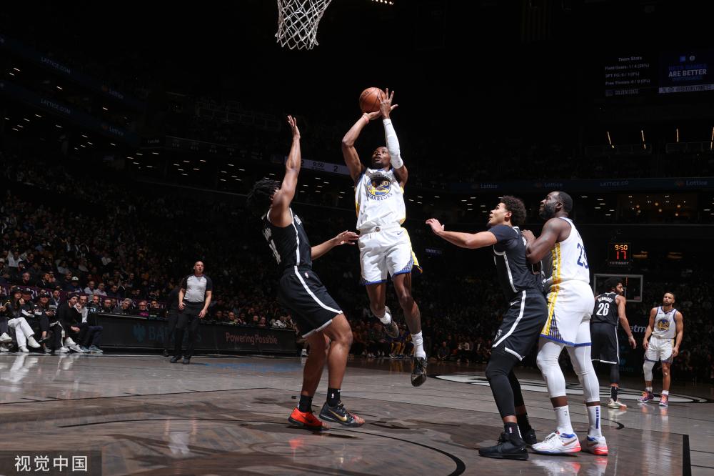 社交媒体背 社交媒体背